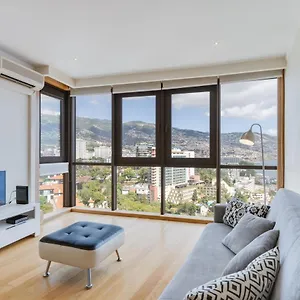 https://funchal-view-apartment.madeira-islandshotels.com