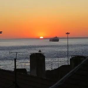 Tejo House River Lisbon Almada